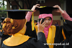 Wisudawan Fikom (Foto Humas Unpad)