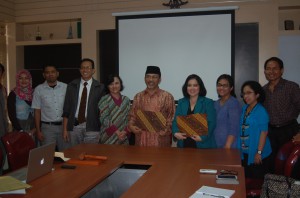 Pimpinan Fikom Unpad dan Prodi Dept Marcom Binus. (Foto Suwito).