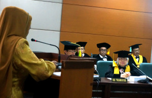 Sidang Promosi Doktor Feliza Zubair