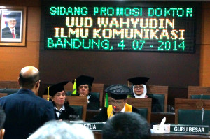 Sidang Terbuka Promosi Doktor Uud Wahyudin.