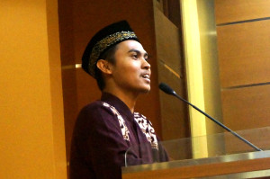 Ustad Yopi, alumni Universitas Al-Azhar Kairo.
