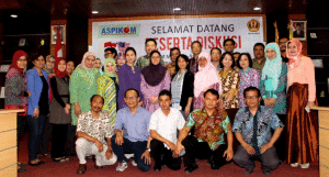 Foto Bersama seusai Diskusi. (Foto Aspikom)