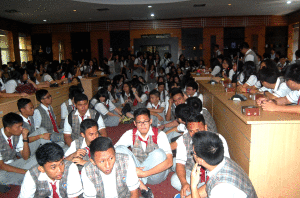 Siswa SMAK 7 Penabur Jakarta. Membludak (Foto Suwito)