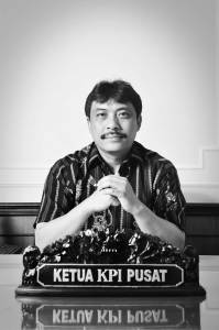 Dr. Dadang Rahmat Hidayat saat menjabat Ketua KPI (Foto Fikarazmy.wordpress.com) 