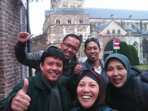 Funny bersama Tim Unpad.