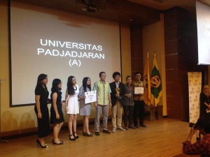 Tim Unpad tampil sebagai juara (foto Ichwan)