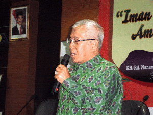 Husen-Nawawi-1
