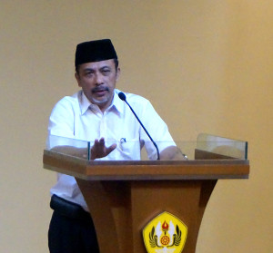 Prof.Deddy Mulyana. 