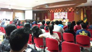 Suasana Bedah Buku Hima Himas (Foto Dina Gurning).