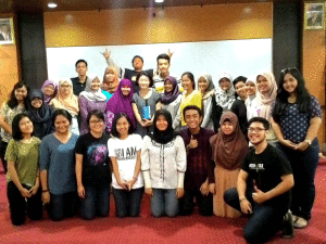 Foto Bersama seusai acara. (Foto Dina Gurning)