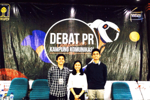 Muhammad Nur Hakim (2012), Ailsa Vidi (2013), dan Ravio Patra (2011) (Foto Hima Humas).