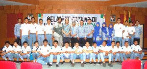 Rombongan SMA Mutaqien Tasikmalaya (Foto Suwito)
