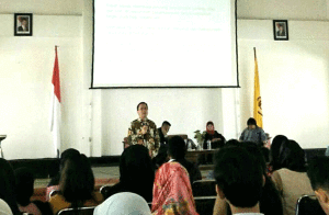 Arif-Suditomo-dalam-seminar-PEN-In-MEA-edit