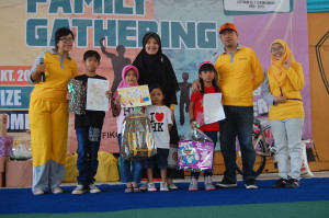 Para pemenang lomba mewarnai (Foto Suwito)