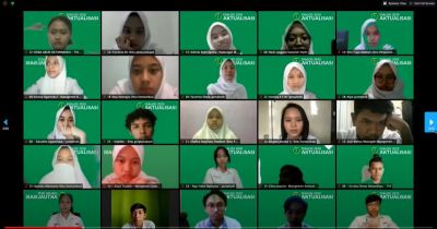 Upacara Penerimaan Mahasiswa Baru 