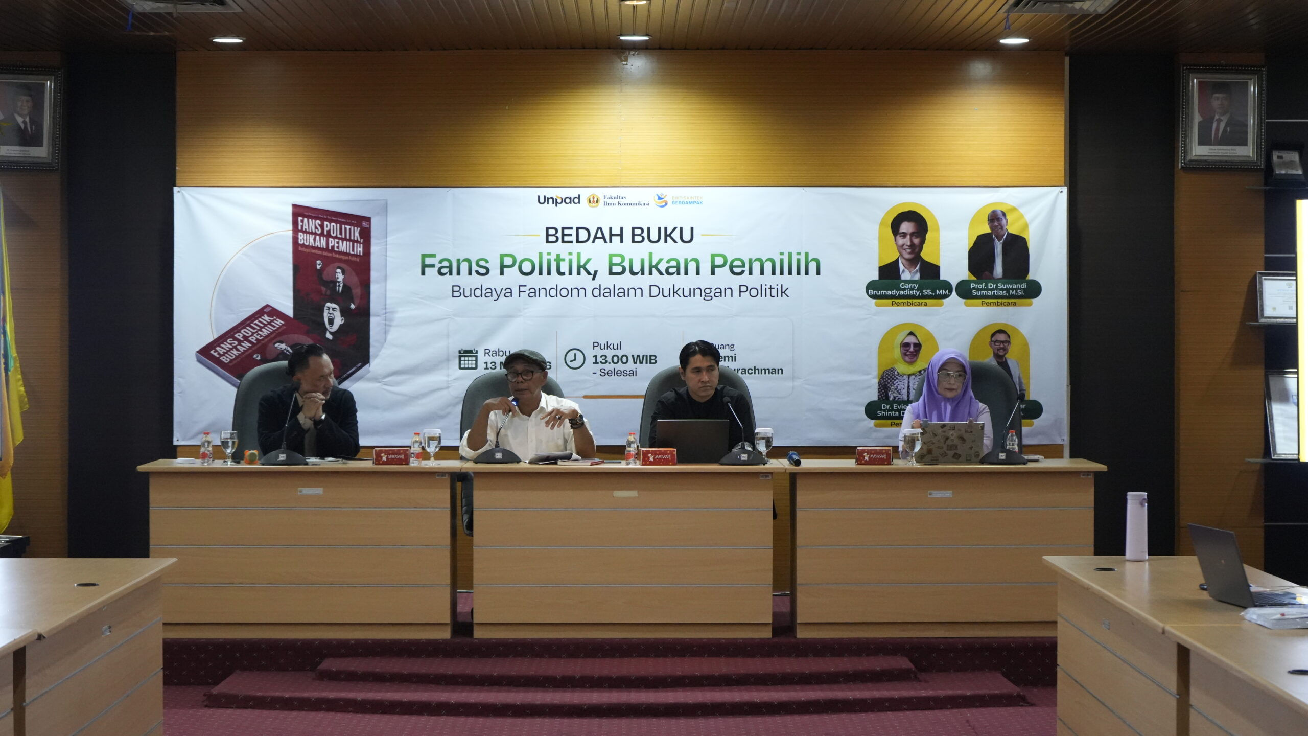 Bedah Buku Fans Politik, Bukan Pemilih di Fikom Unpad Bahas Demokrasi di Era Fandom Digital
