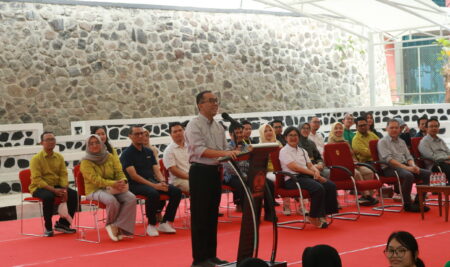 Mendiktisaintek Brian Yuliarto Temui Maba Fikom Unpad, Bahas Pendidikan Inklusif hingga Akses KIP Kuliah