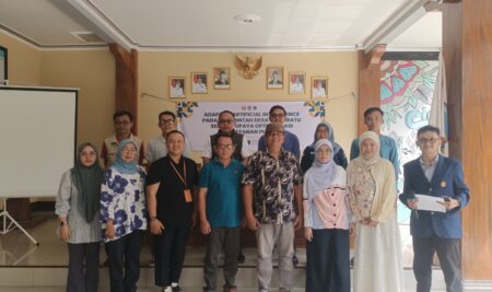 Fikom Unpad Tingkatkan Literasi AI Perangkat Desa Cintaratu untuk Dukung Pelayanan Publik Digital